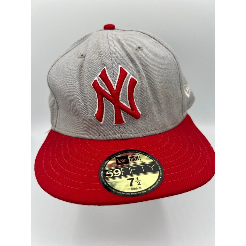 New Era 59FIFTY New York Yankees Two-Tone Fitted Hat - Gray / Red - Size 7 1/2